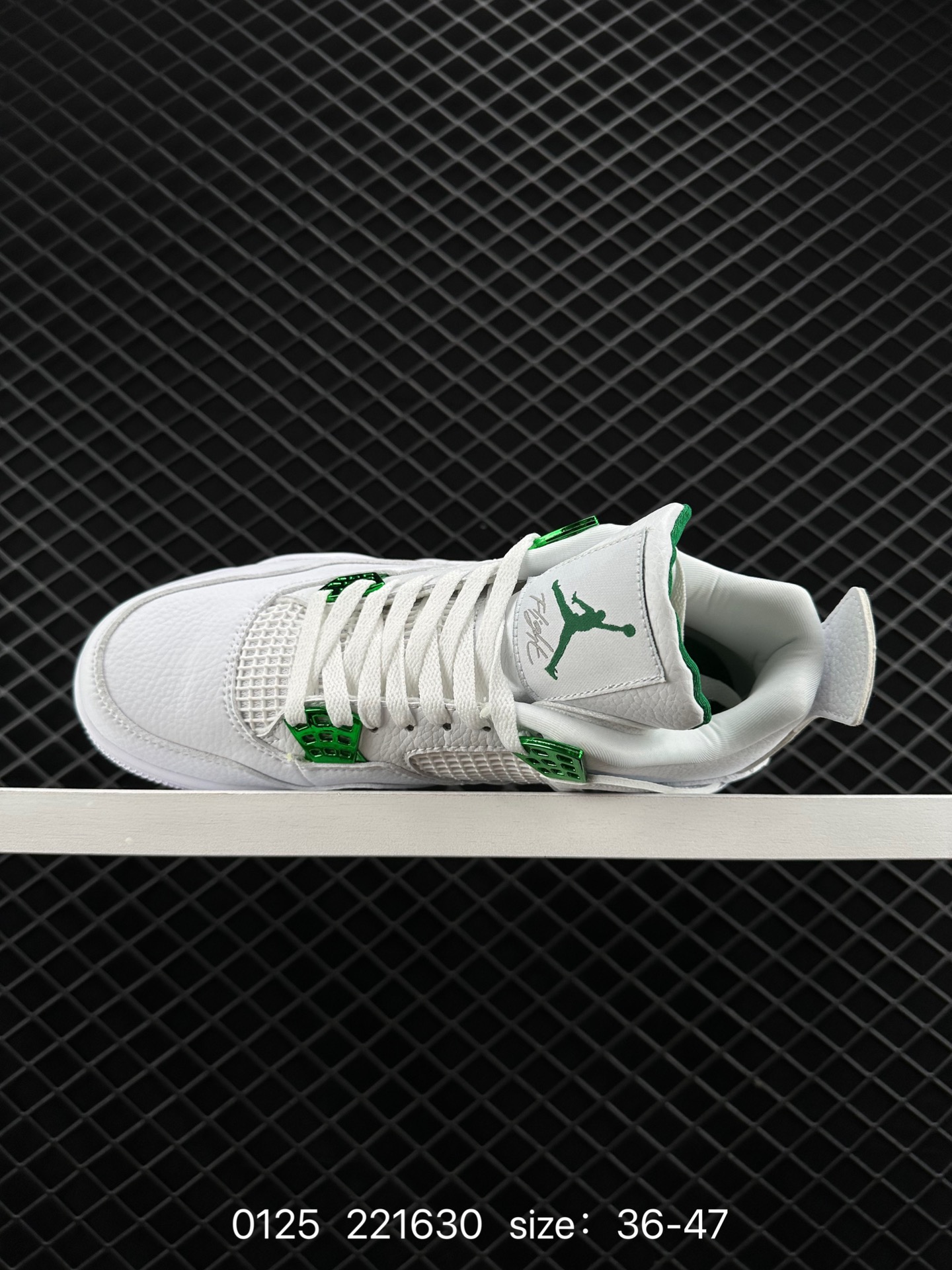 Nike Air Jordan 4 Retro”Bred Reimagined“